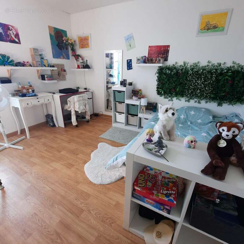 Appartement à SAINT-ETIENNE-DE-MONTLUC