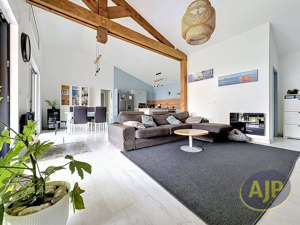 Maison à AUDENGE