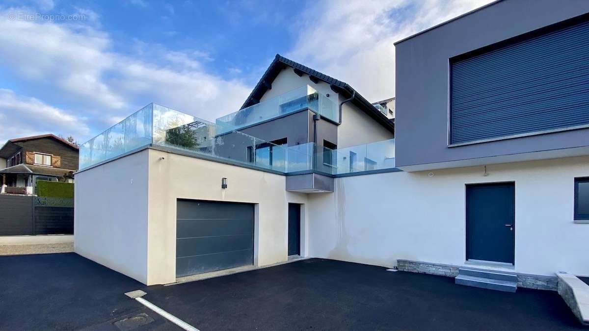 Photo 3 - Maison à CHALLES-LES-EAUX