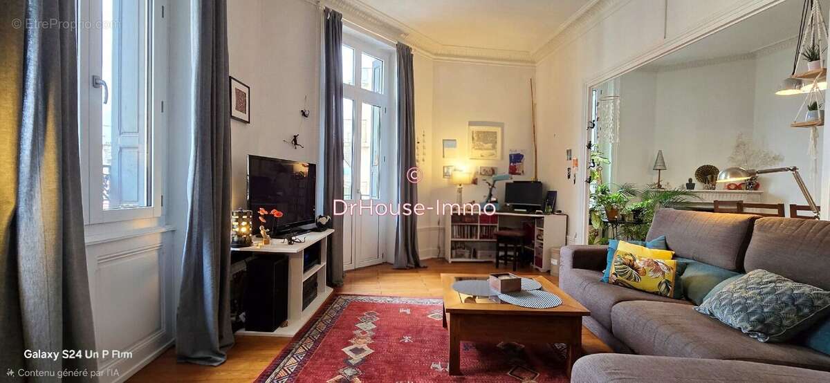 Appartement à SAINT-ETIENNE