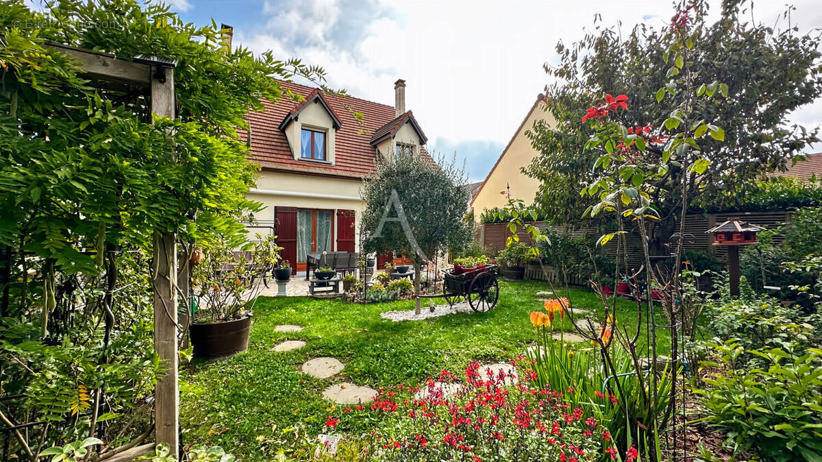Maison à COURDIMANCHE