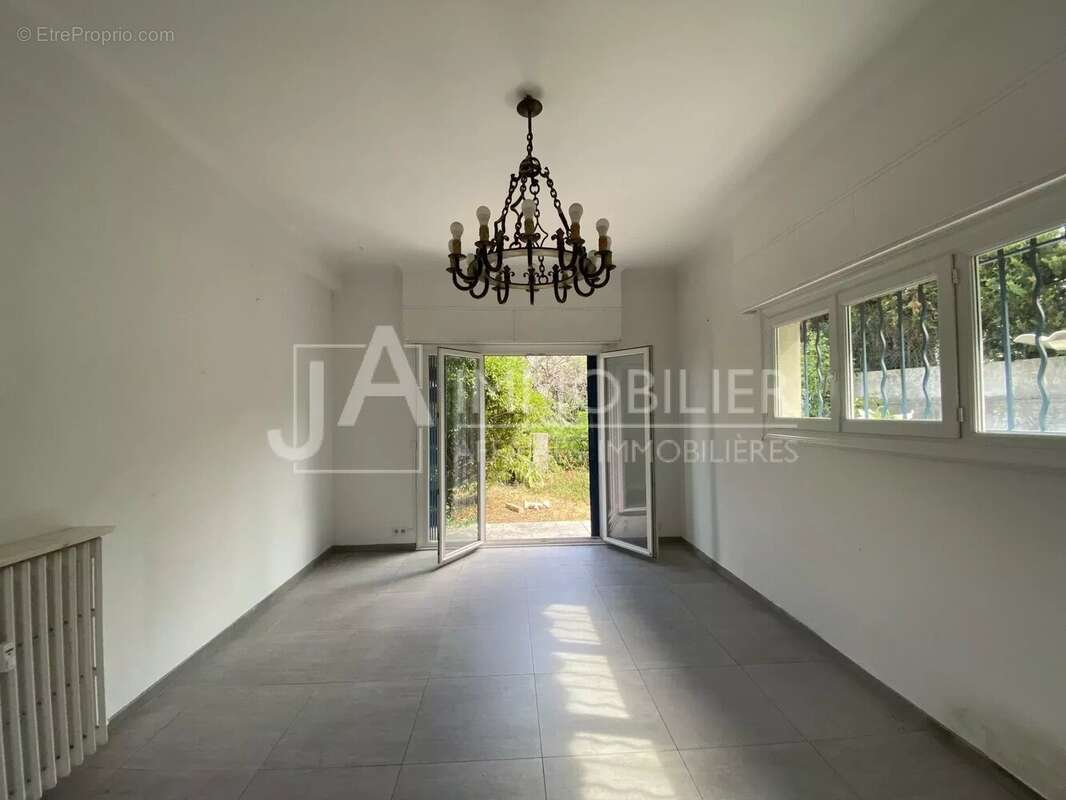 Nice nord 4 pieces + jardin + bureau - photo 7