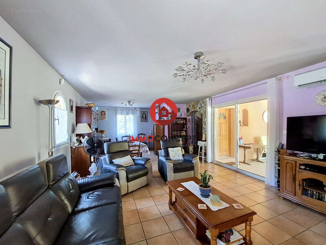 Maison 129 m² à Montfaucon  - photo 4