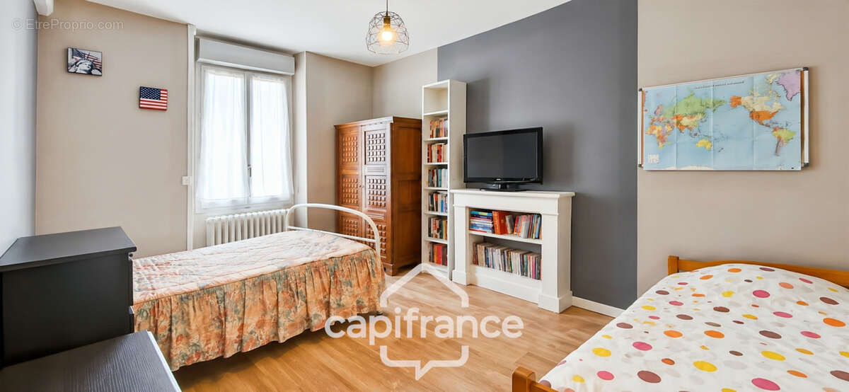 LE MONTET / 03 - Maison de village - 110 m² avec jardin - photo 3