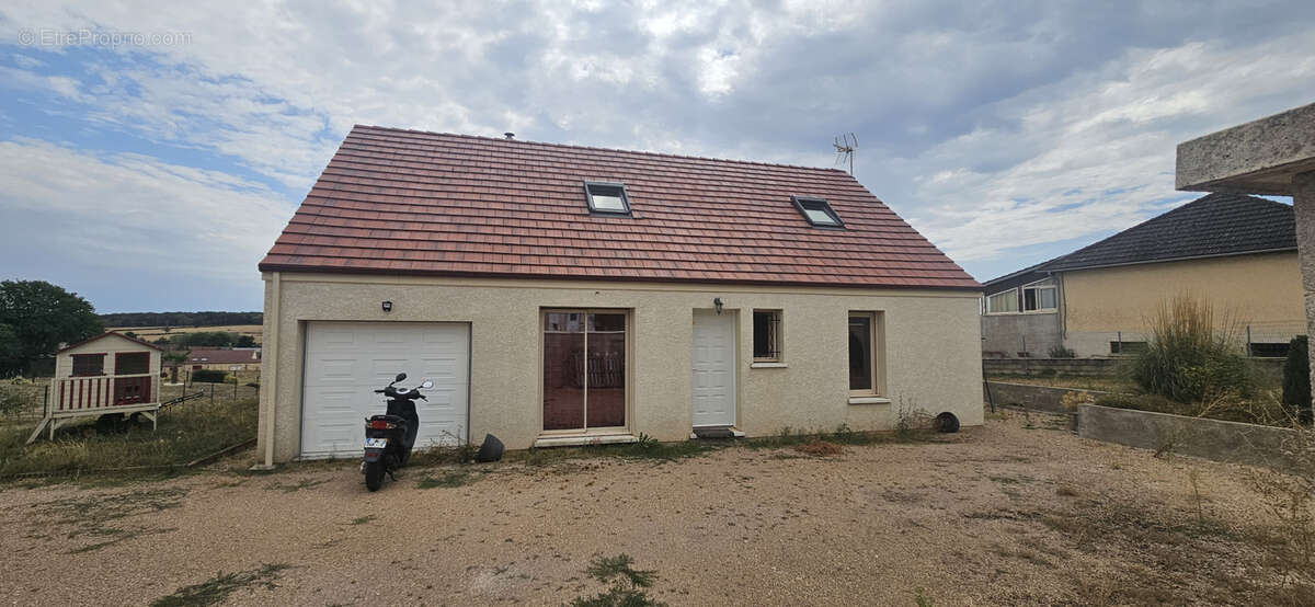 Maison 107 m² à Sainte-Magnance  - photo 2