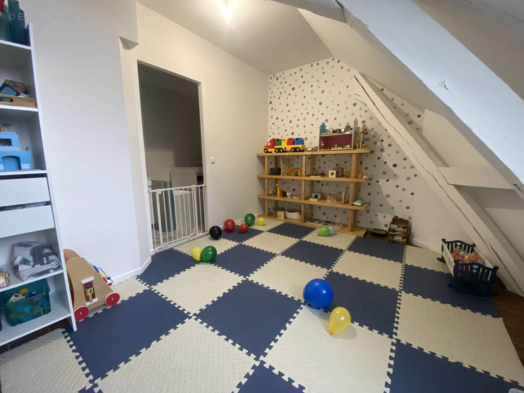 Appartement T4 dans une résidence sécurisé - photo 2