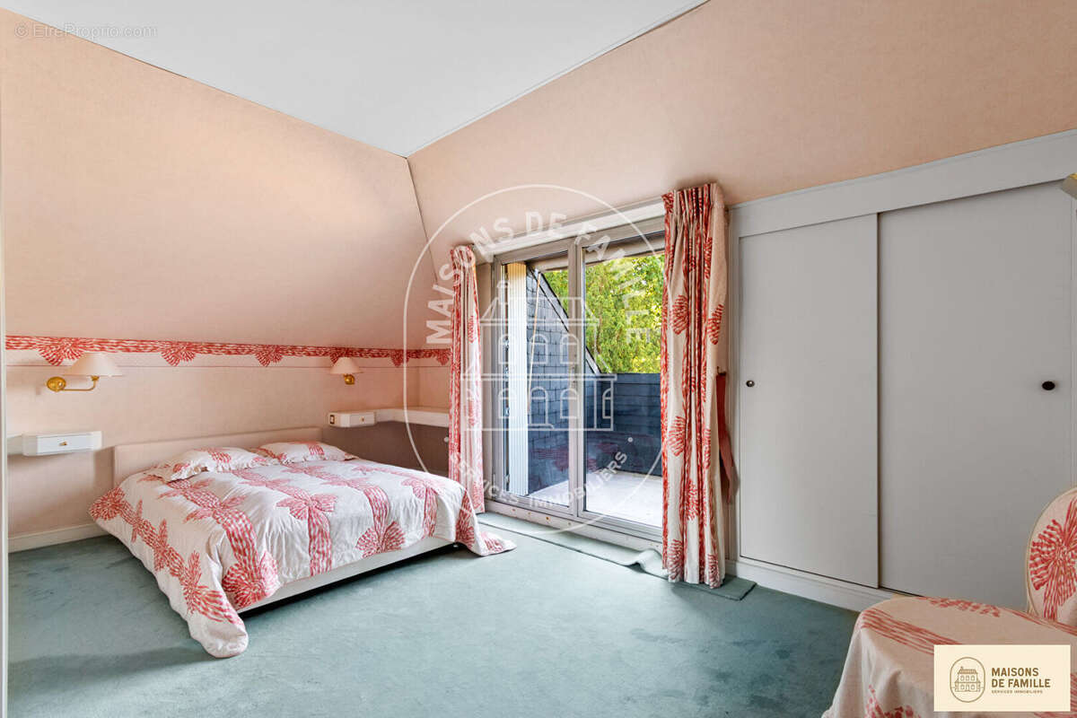 Maison à LE VESINET