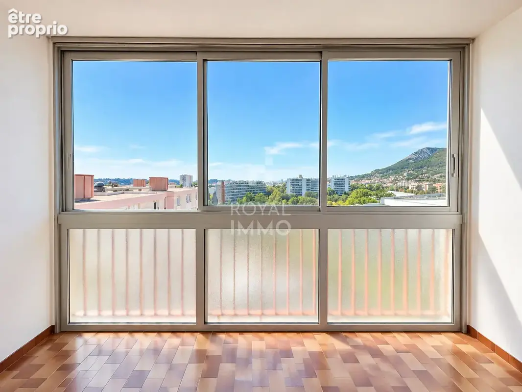 Appartement à LA VALETTE-DU-VAR