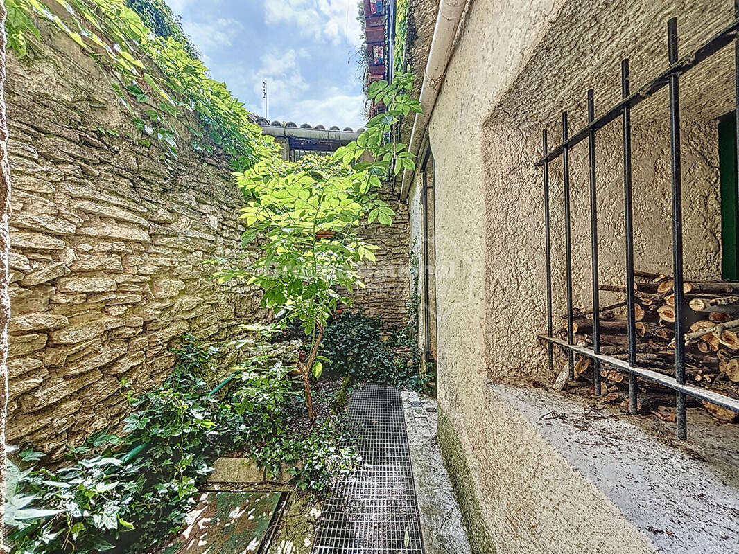 Maison à L&#039;ISLE-SUR-LA-SORGUE