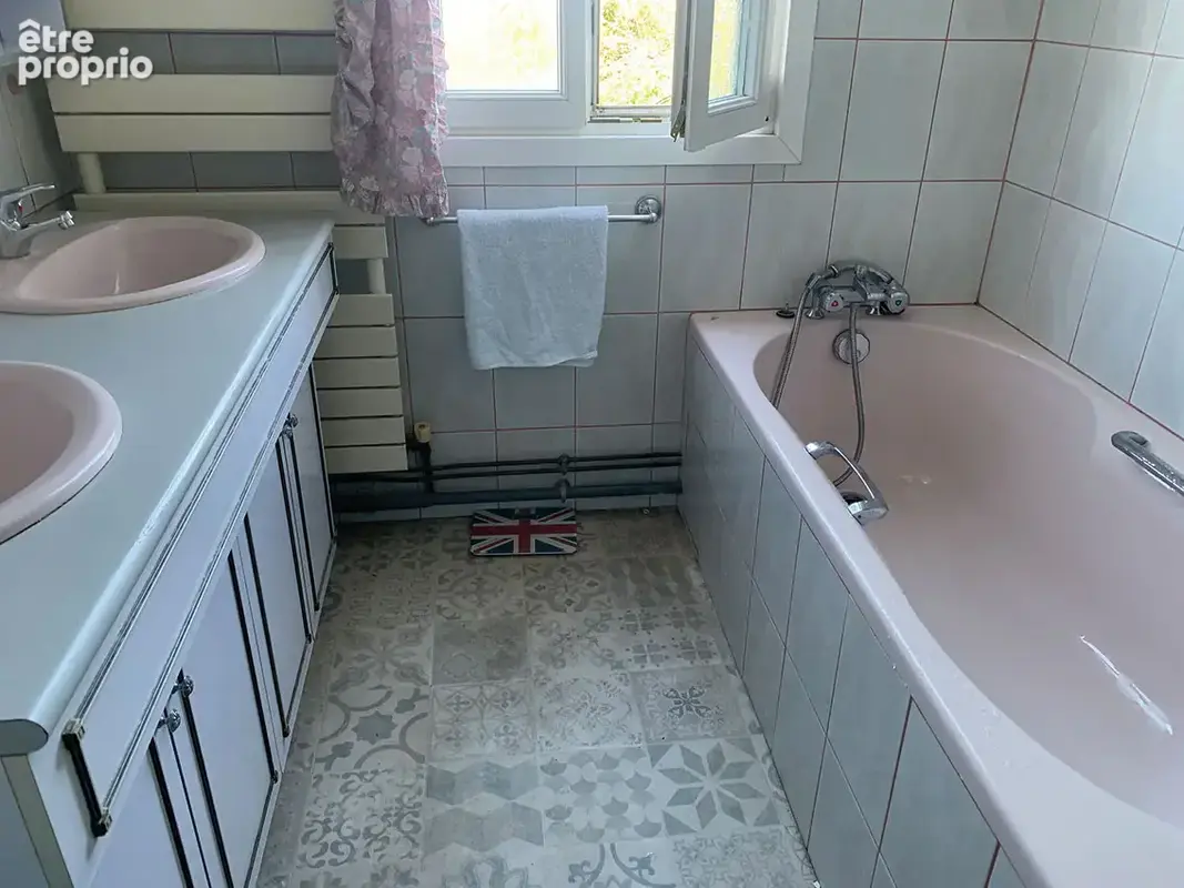 Maison de ville f5 de 123 m2 a renover proche centre-ville - photo 15
