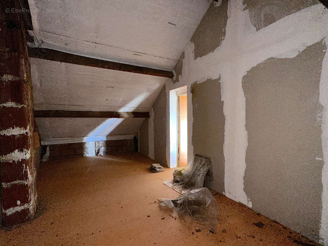 Maison à CHATELLERAULT