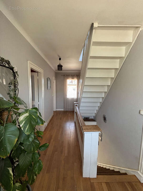 Maison à NOGENT-LE-ROI