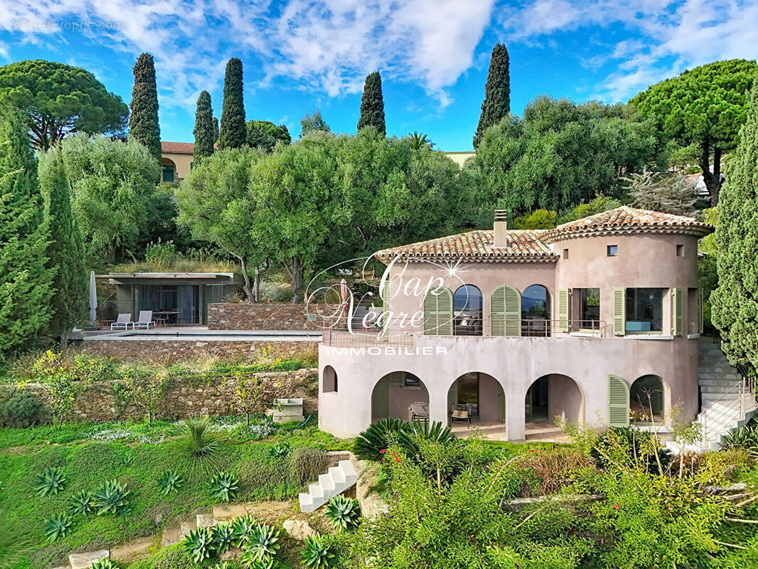Maison à BORMES-LES-MIMOSAS