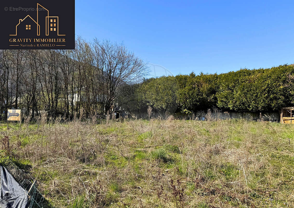 Terrain à MARIGNIER