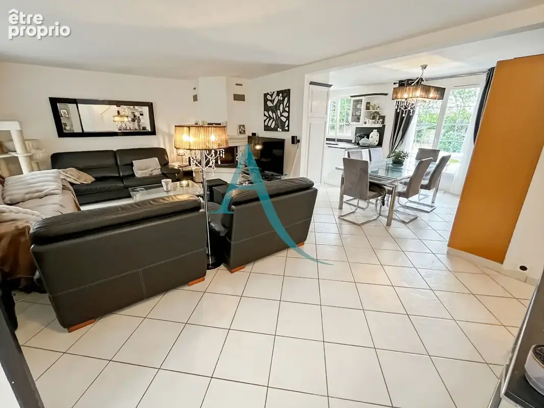 Maison LEVITT modèle AMBOISE 2 garage double 6 chambres - photo 2