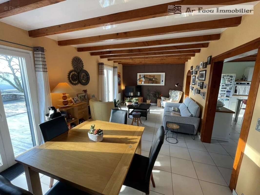 Maison à ROSNOEN
