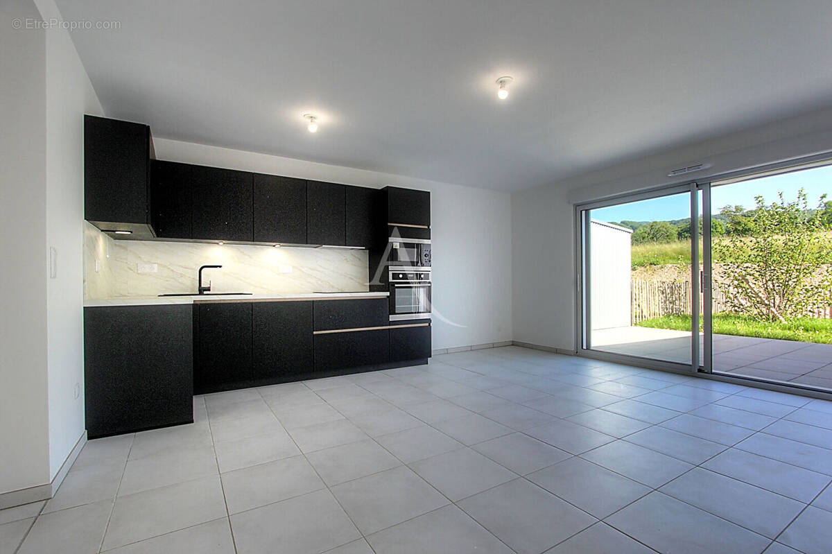 Appartement à COGNIN
