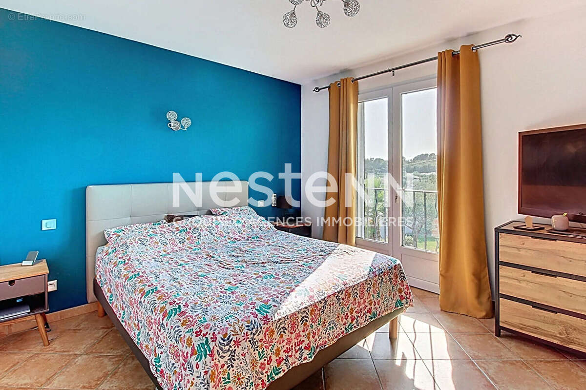 À VENDRE DRAGUIGNAN Maison 5 chambres, 168 m² sur 1500 m² de terrain avec Piscine - photo 17