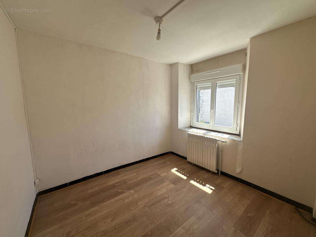 Appartement à LA CHAPELLE-SAINT-MESMIN