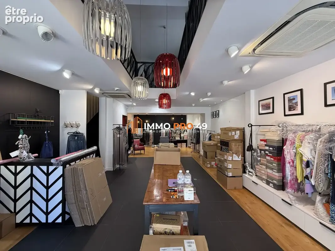 Commerce 130 m² à vendre à Cholet (49300) - photo 2