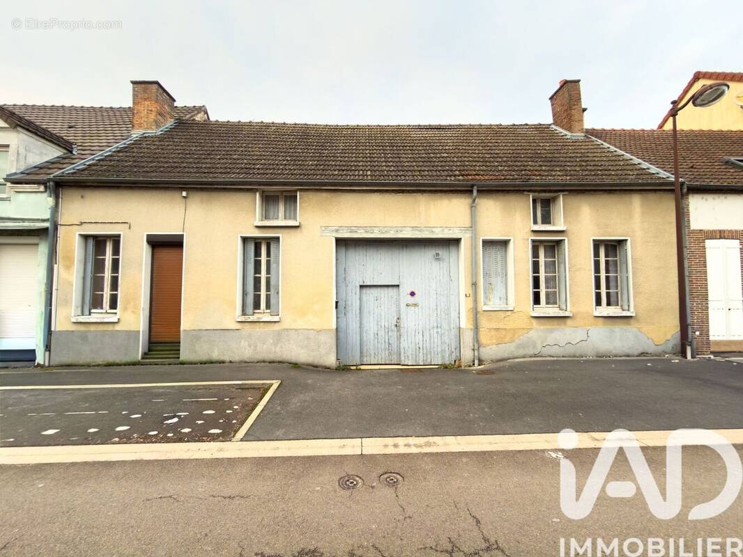Photo 1 - Maison à FERE-CHAMPENOISE
