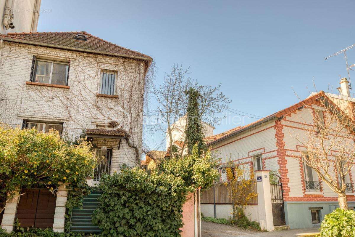 Maison de ville T5 (4 chambres) de 155 m2 - VILLA CHASSAGNOLLE - LES LILAS - photo 30