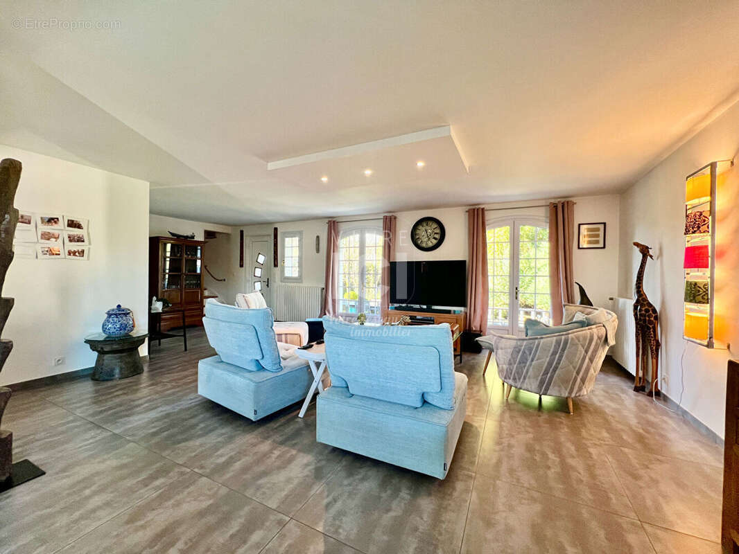 Maison à TREILLIERES