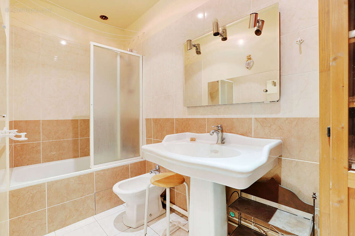 Appartement à PARIS-11E