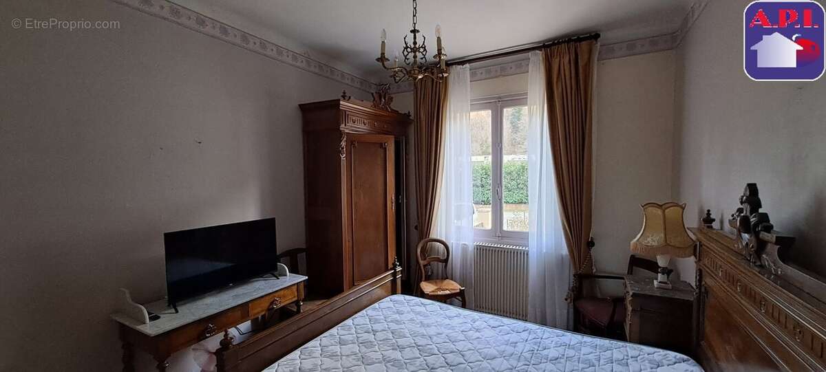 Maison à MONTFERRIER