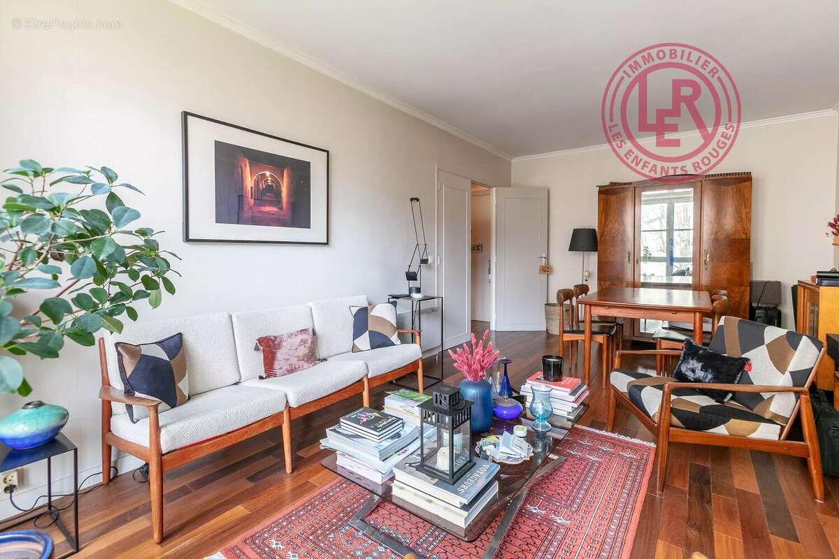 Appartement à PARIS-3E