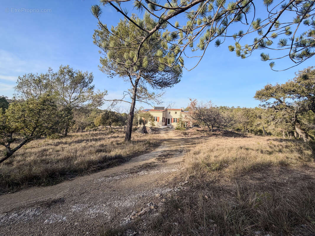 Maison à ESPARRON