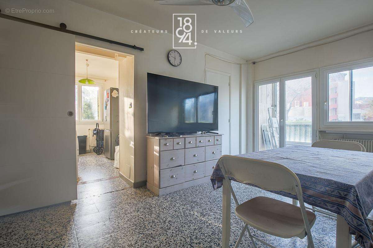 Appartement à MARSEILLE-9E