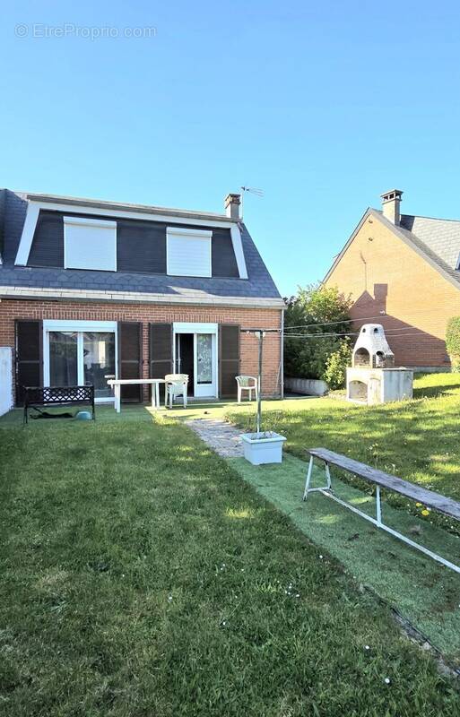 Maison à AULNOYE-AYMERIES