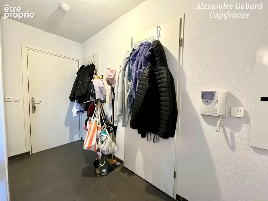 CENON - Appartement T2 - Balcon - Place de parking couverte - photo 8