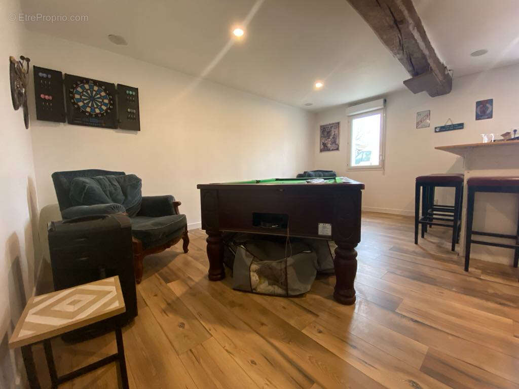 Maison à NEUILLY-SAINT-FRONT