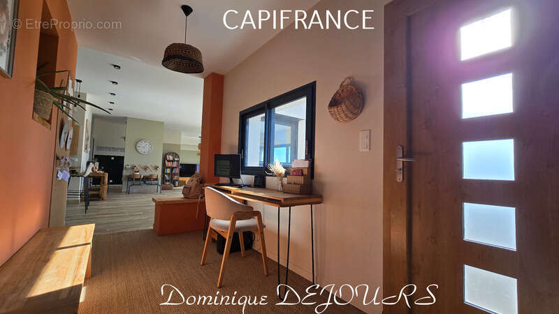 Ardèche - Magnifique Maison d'architecte de 184 m² habitable - Bel espace extérieur - Vue panoramique sur les montagnes ardèchoi - photo 15