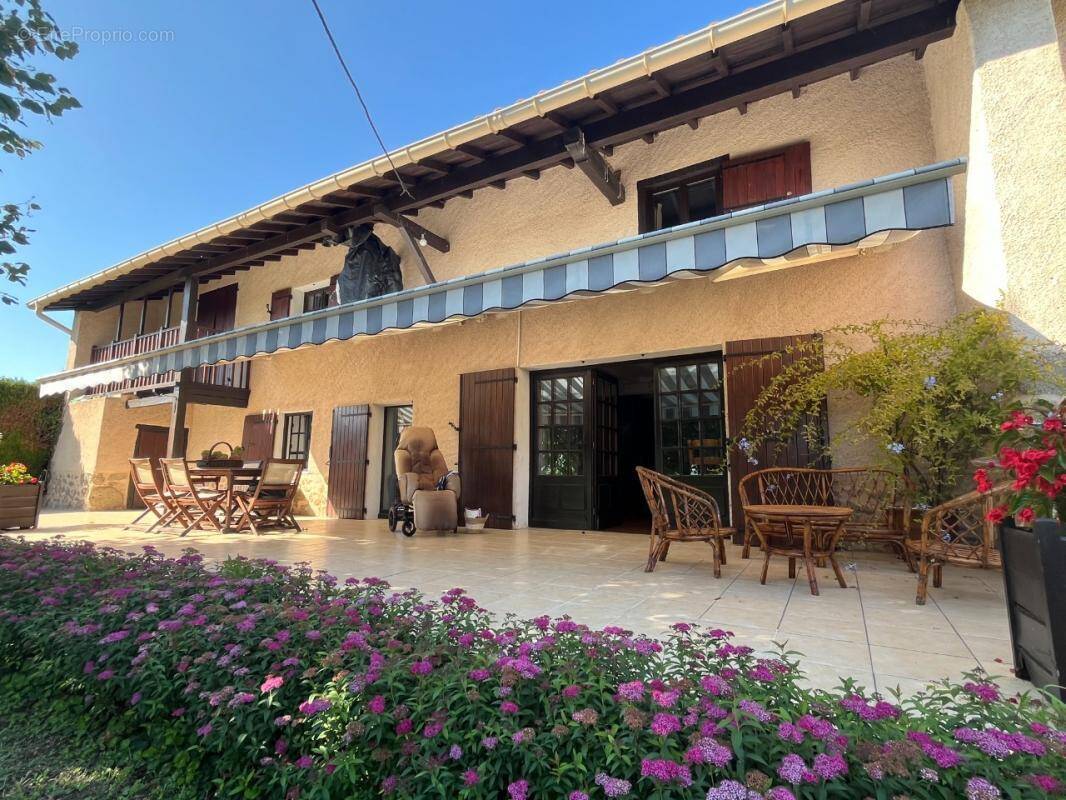 Maison à SAINT-BARTHELEMY-LESTRA