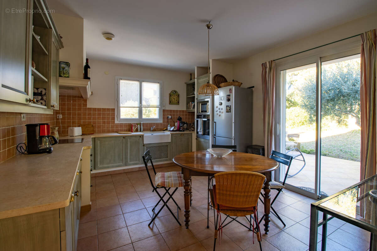 Maison à SAINT-FELIX-DE-LODEZ