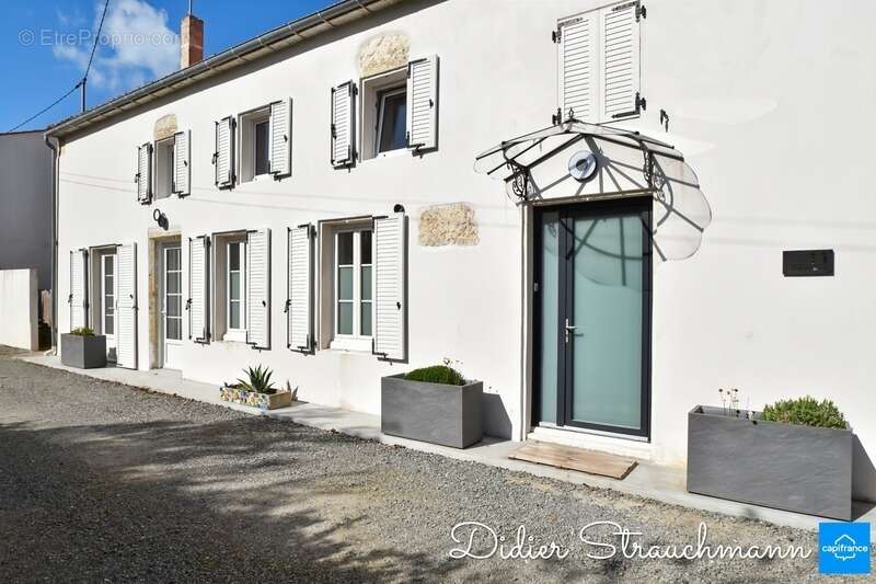 Maison à AIGREFEUILLE-D'AUNIS