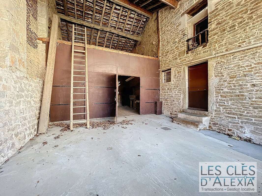 Appartement à JOUDES