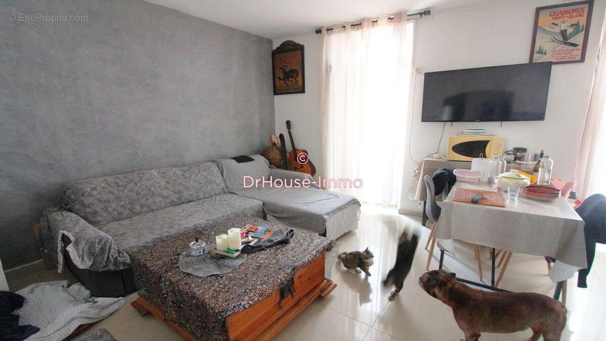 Appartement à MARSEILLE-3E
