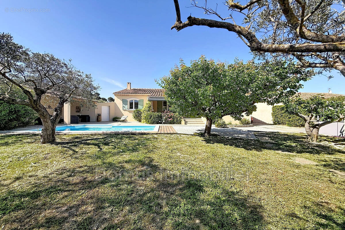 Maison à SAINT-SATURNIN-LES-AVIGNON