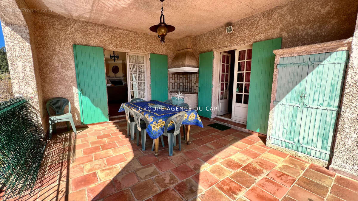 Maison à LES ISSAMBRES