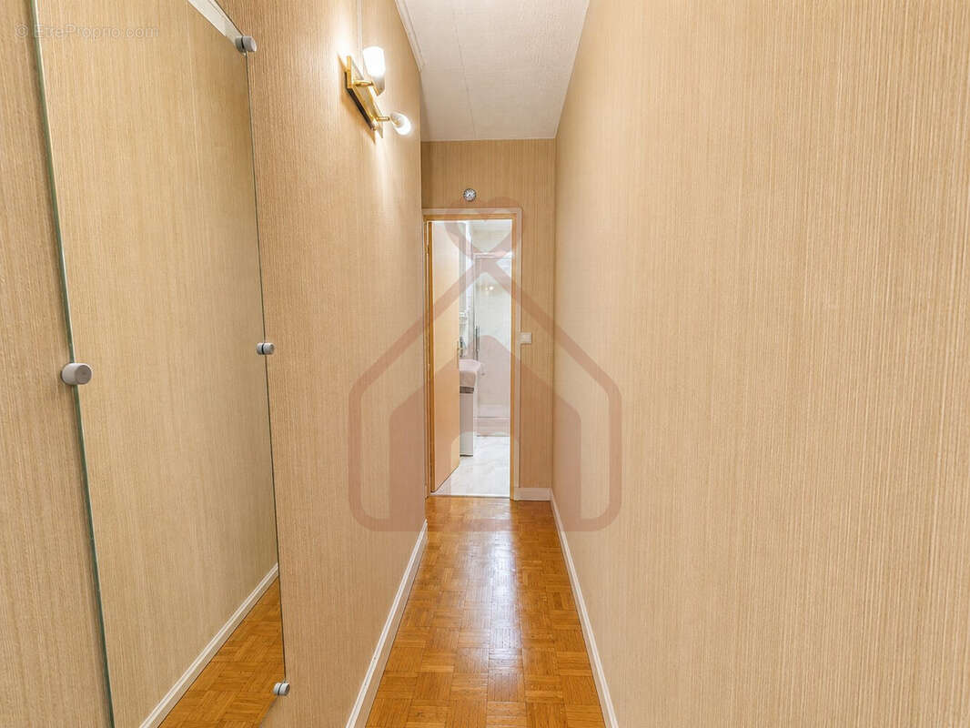 Appartement 31 m² à Le Kremlin-Bicetre  - photo 7