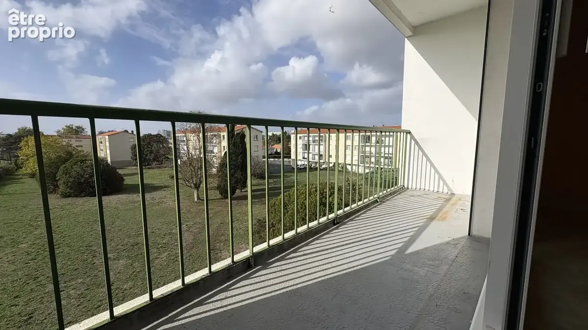EXCLUSIVITE - NIORT Appartement T3 de 68m2 avec balcon et garage - photo 3