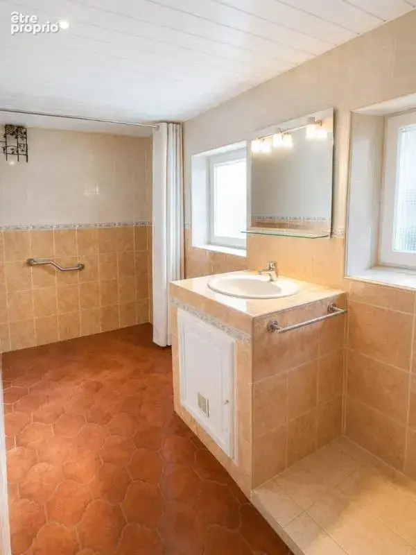 Maison boulouris- saint-raphael 7 pièce(s) 184 m2 - photo 9