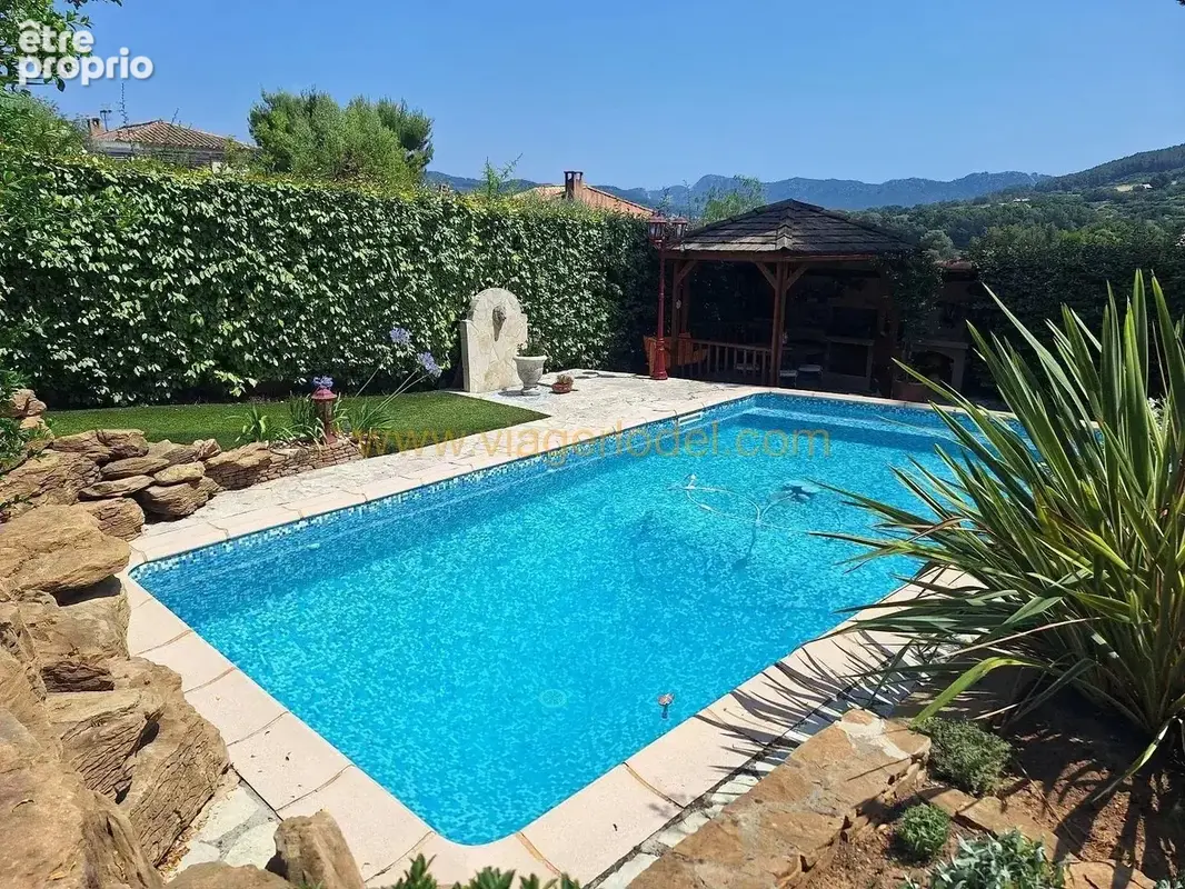 Photo Maison à La Cadiere-D'azur au prix de 620 000€