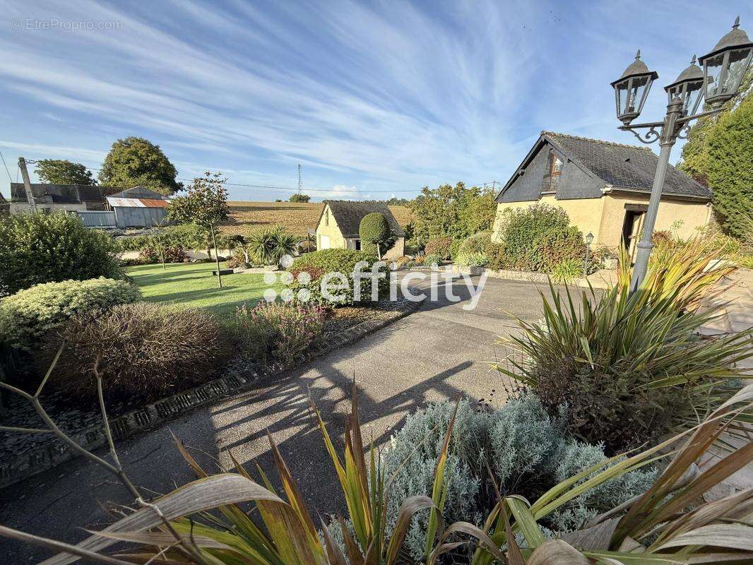 Maison à PIRE-SUR-SEICHE
