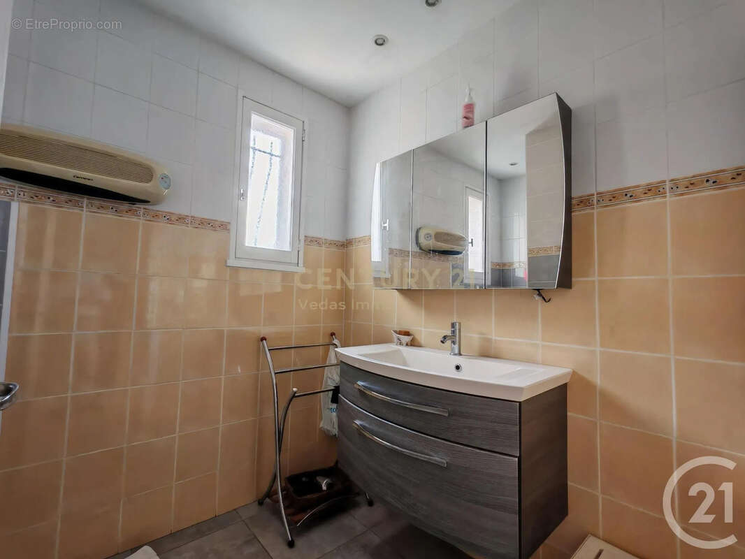 Maison à COURNONTERRAL