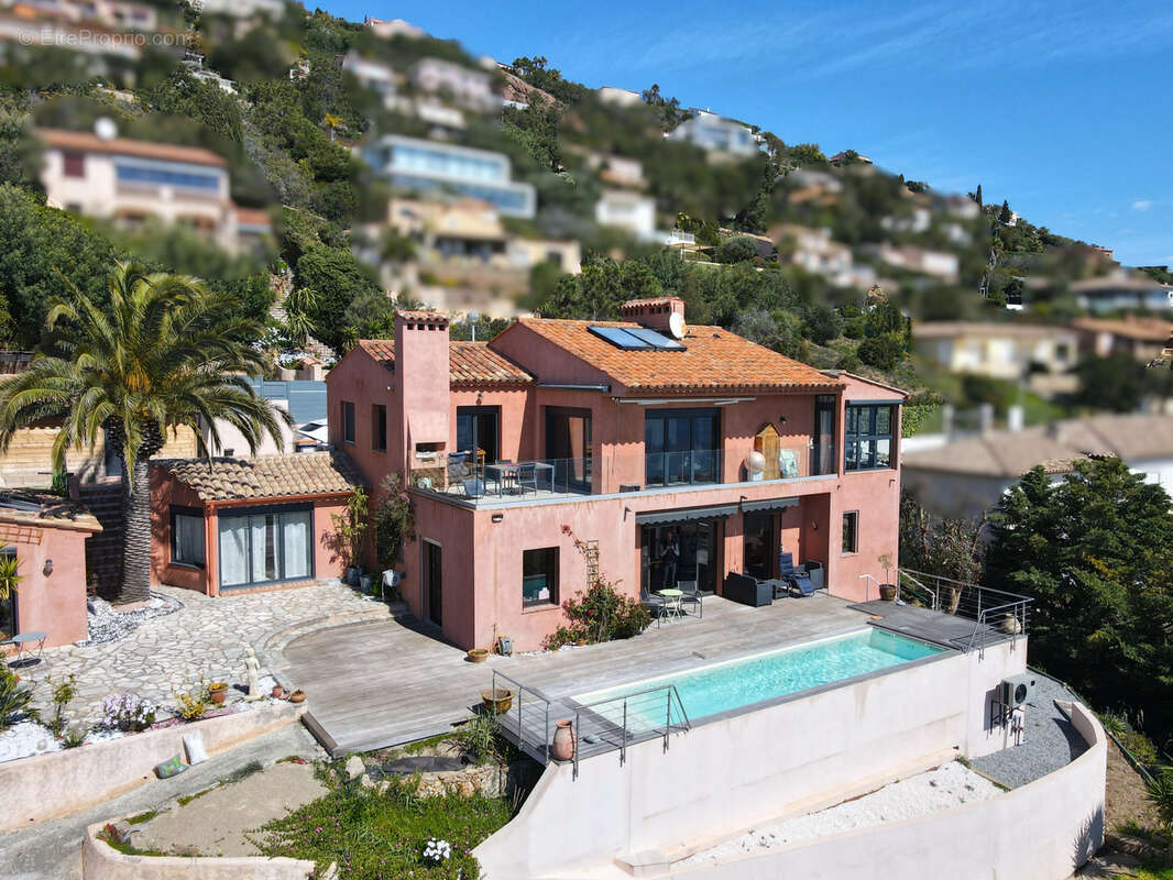 Maison à SAINT-RAPHAEL